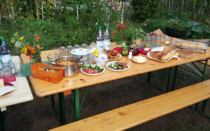 Brotzeit - ein abendliches Mitbring-Picknick Bild 1