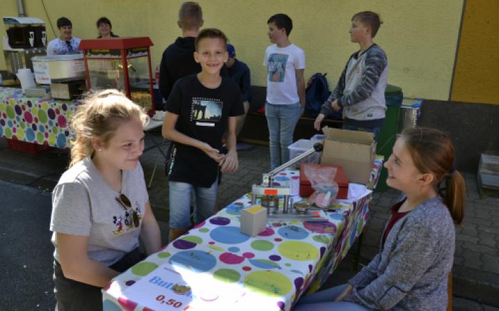 Junge Menschen aktivieren Bild 3