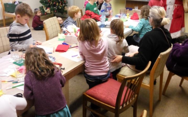 Kunterbuntes Kinderprogramm im Zukunftszentrum Bild 5